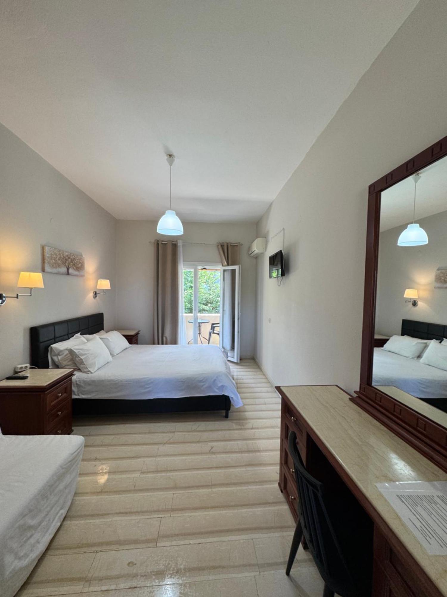 אצ'ארבי Olive Garden Studios & Apartments מראה חיצוני תמונה